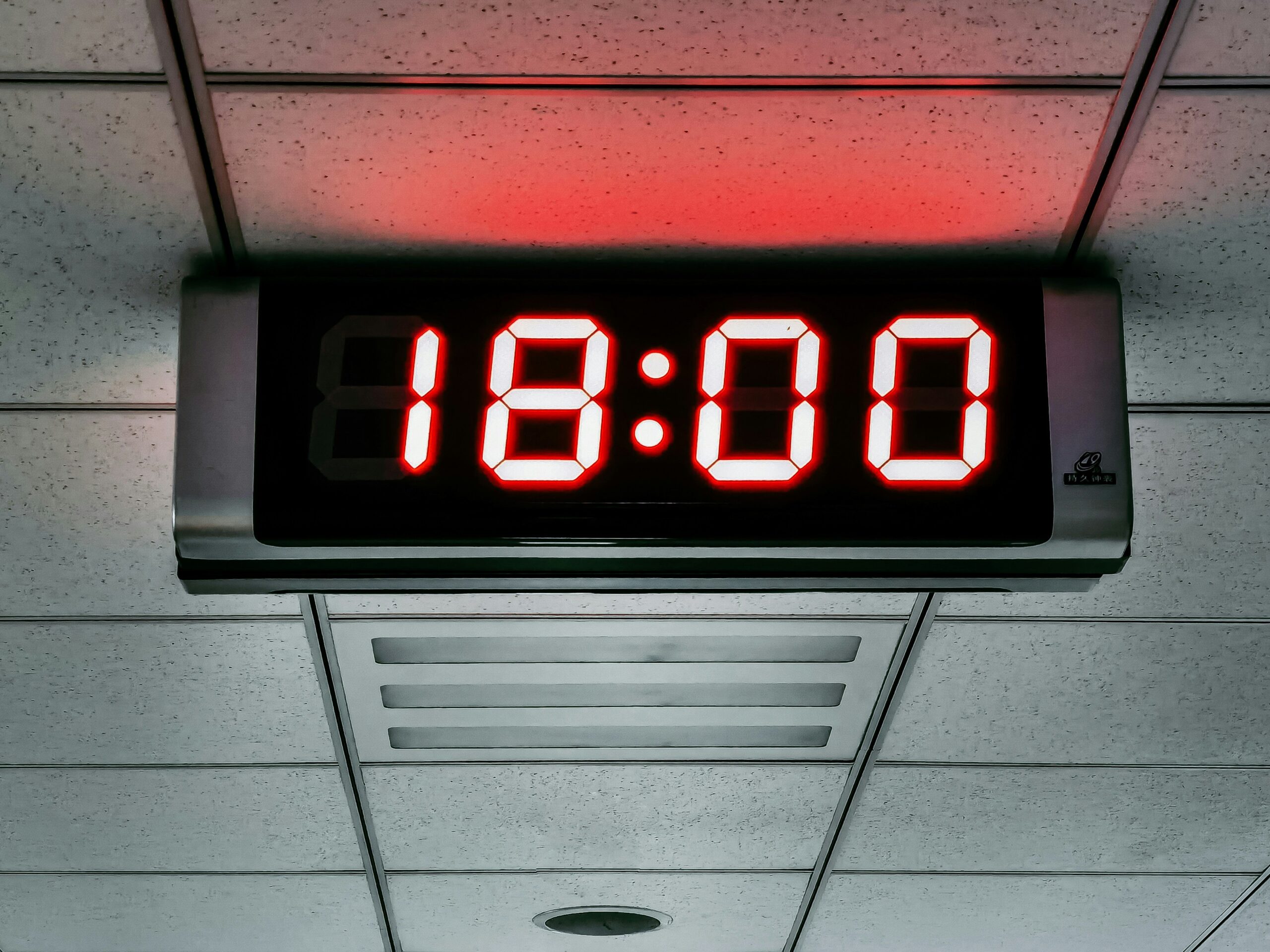 Screenshot of a smartphone app interface displaying options to schedule brew times using delay settings.