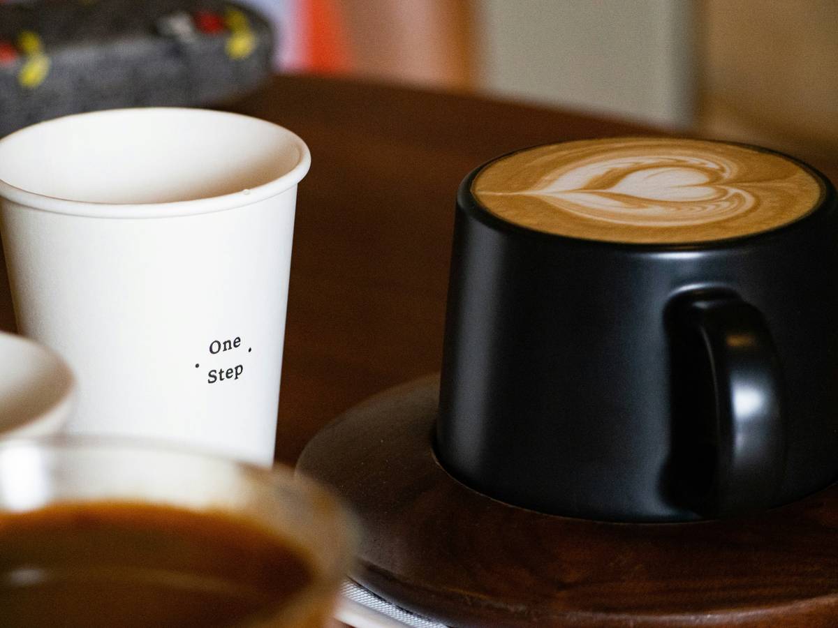 Comparison table highlighting pros and cons of mild vs bold coffee strength levels
