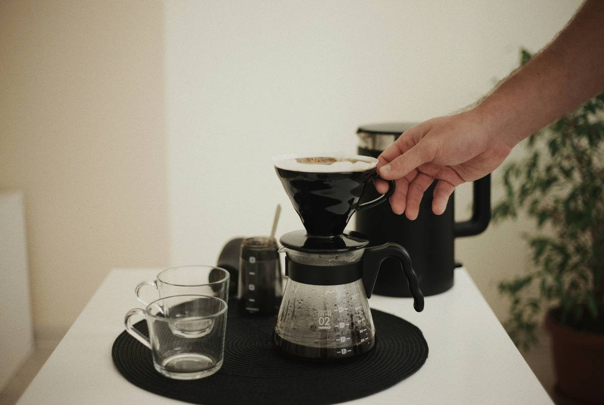 How Smart Coffee Makers Are Revolutionizing Coffee Bean Sourcing in Your Home