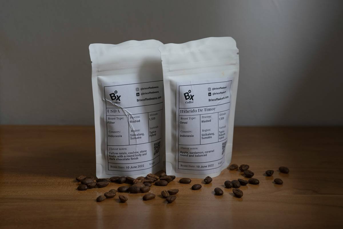 Chart showing ideal brewing temperatures: light roast 195-205°F, medium 190-200°F, dark 185-195°F