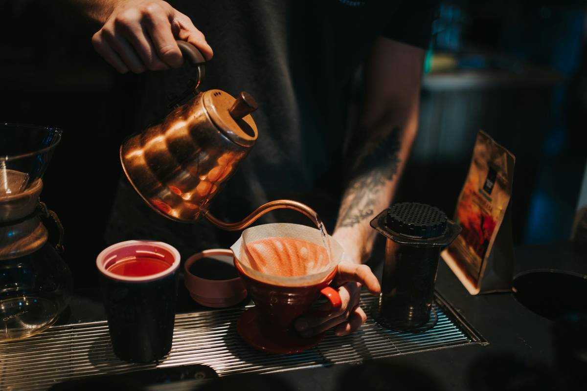 Making V60, pour-over