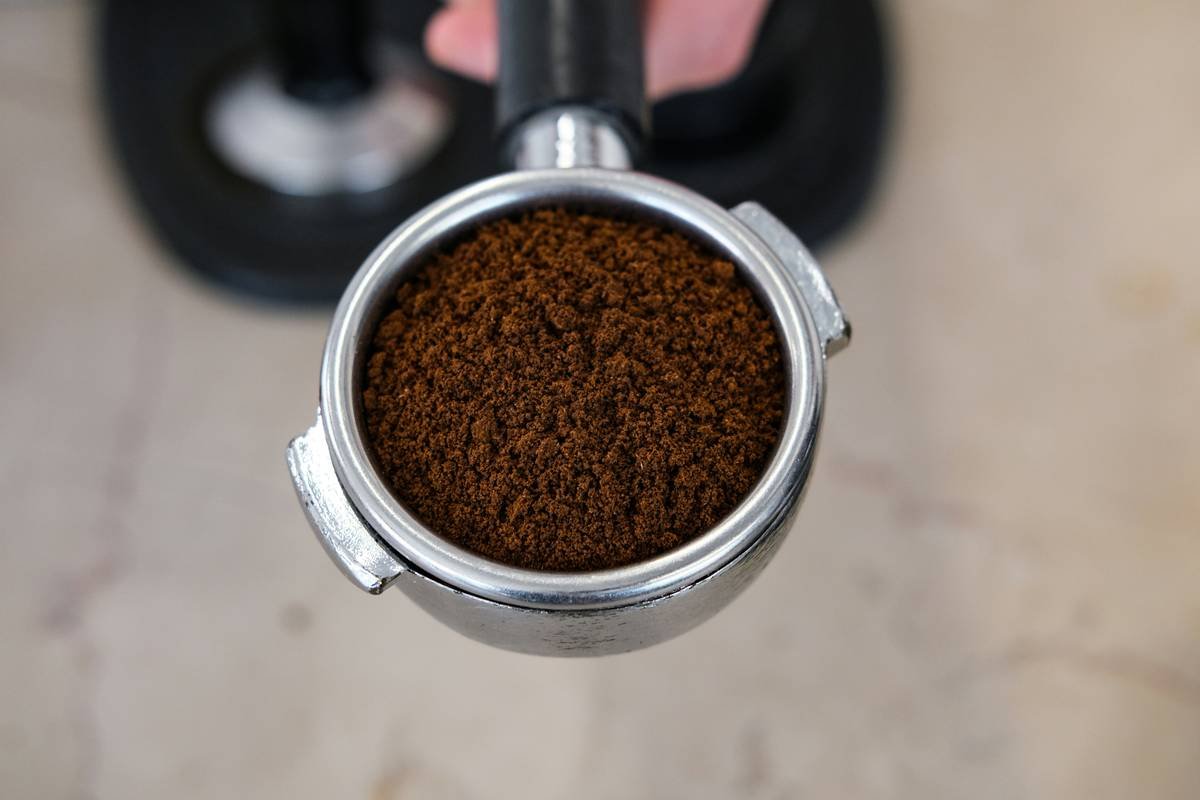 Why Your Smart Coffee Maker Sucks (and How Coffee Bean Grind Size Fixes Everything)