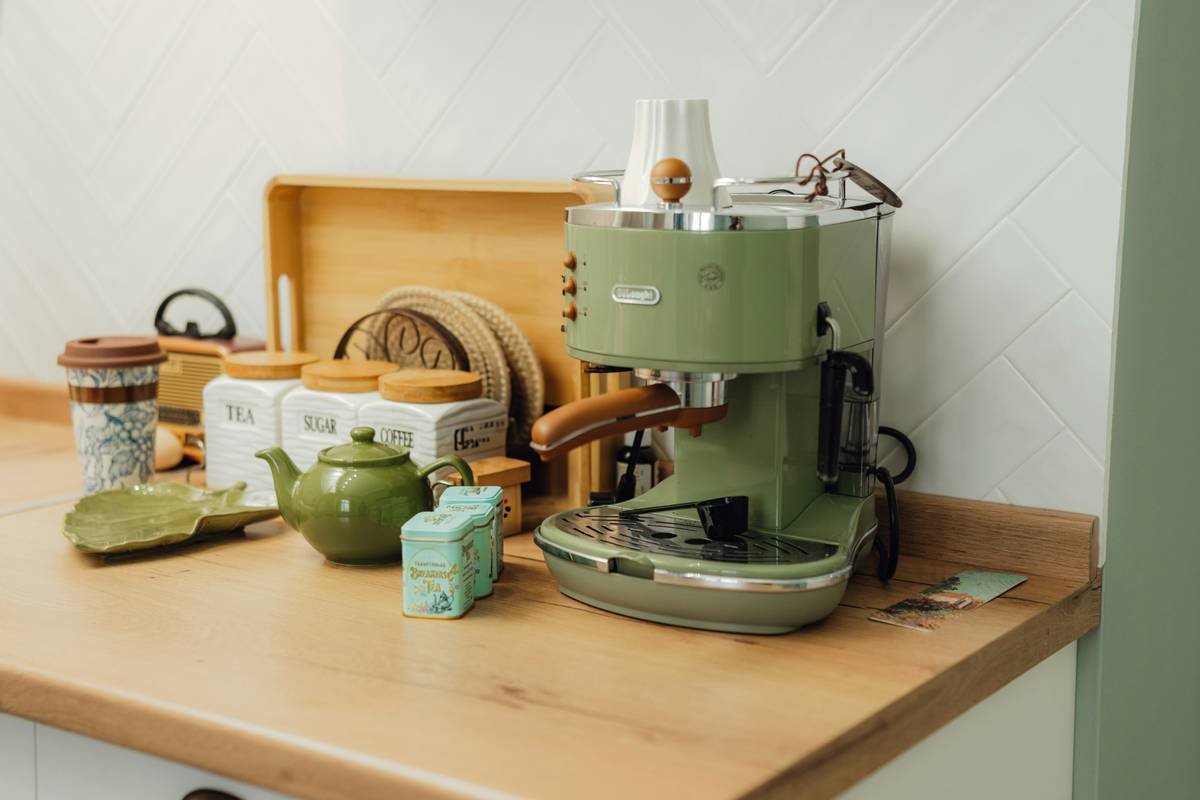 Why Your Smart Coffee Maker Tastes Like Yesterday’s Socks—And How Cleaning Smart Coffee Parts Fixes It