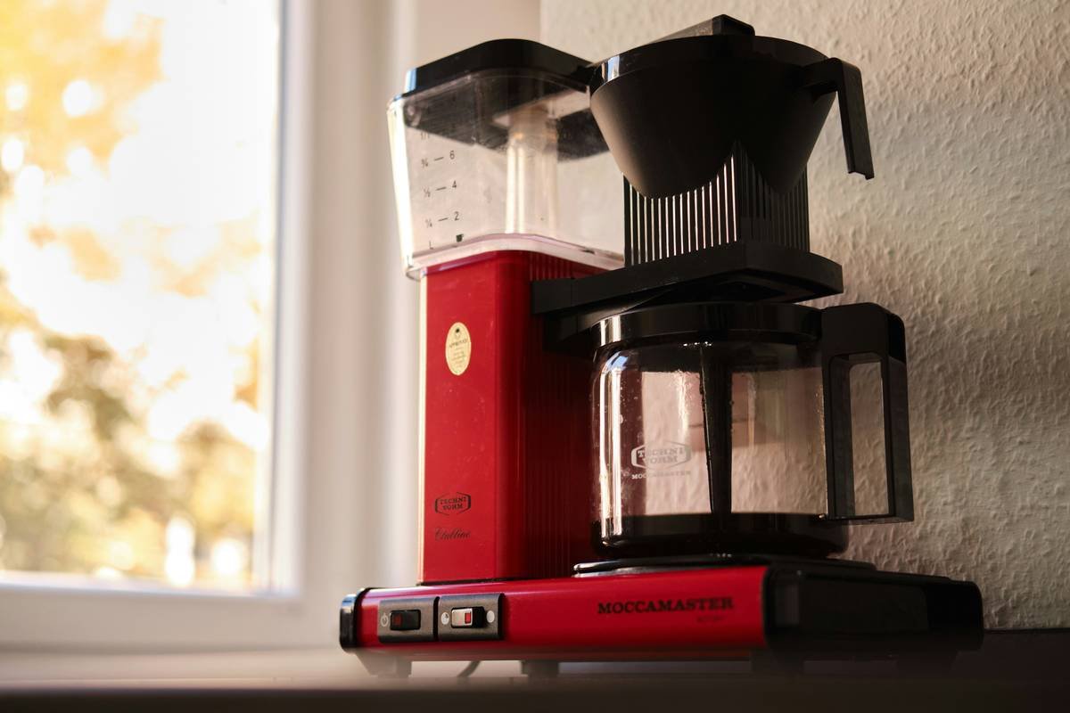 Why Your Smart Coffee Tastes Like Regret: The Ultimate Guide to Coffee Maker Filter Cleaning